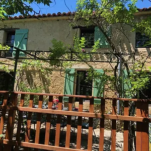 Hébergement de vacances Hameau De Montcabirol